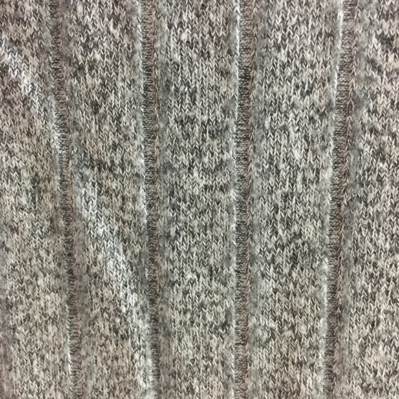 Gray Crop Top - Picture 2 of 3